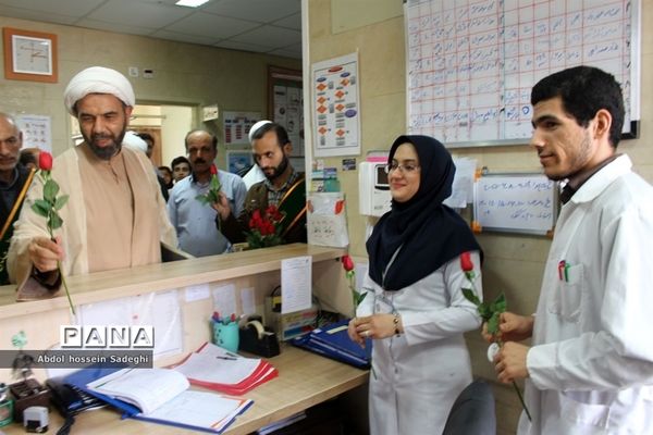 عیادت خادمان مسجد مقدس جمکران ازبیماران بیمارستان شهید گنجی دشتستان