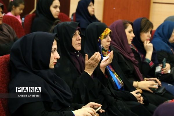 گردهمایی سالروز تصویب قانون کار در ساری