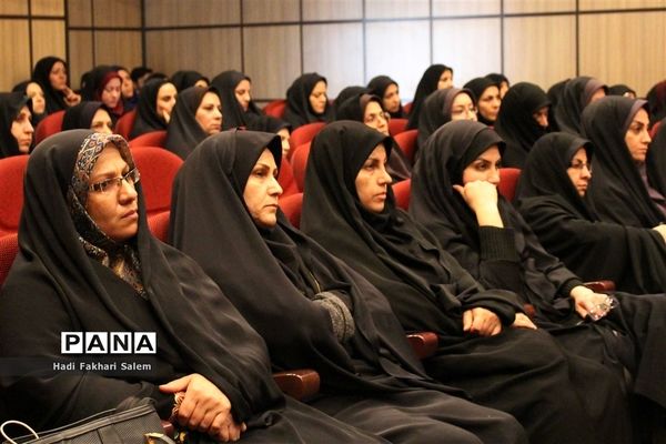 جلسه فصلی شورای اداره آموزش‌و‌پرورش شهرستان‌های استان تهران