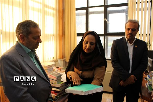 بازدید معاون فرهنگی و پرورشی وزارت آموزش و پرورش از کتابخانه دانش‌آموز شیراز