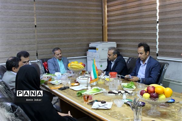 بازدید معاون فرهنگی و پرورشی وزارت آموزش و پرورش از کتابخانه دانش‌آموز شیراز