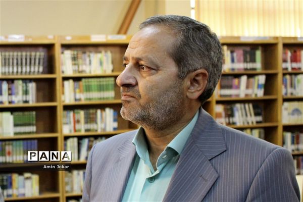 بازدید معاون فرهنگی و پرورشی وزارت آموزش و پرورش از کتابخانه دانش‌آموز شیراز