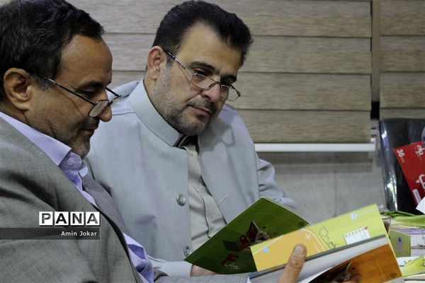 بازدید معاون فرهنگی و پرورشی وزارت آموزش و پرورش از کتابخانه دانش‌آموز شیراز