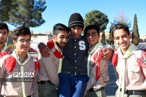 بیستمین مانور سراسری زلزله در دبیرستان متوسطه اول سلمان فارسی  شهرستان بیرجند