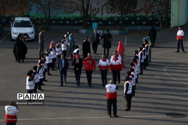 بیستمین مانور سراسری زلزله در هنرستان باقرالعلوم در تبریز