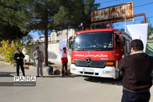 مانورسراسری زلزله در هنرستان اندیشه خراسان شمالی