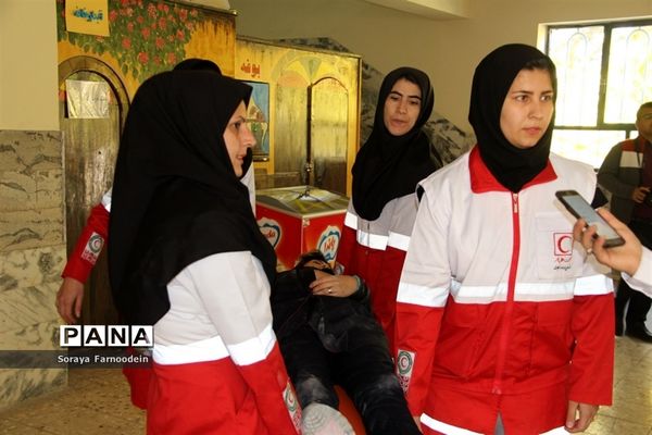 مانورسراسری زلزله در هنرستان اندیشه خراسان شمالی