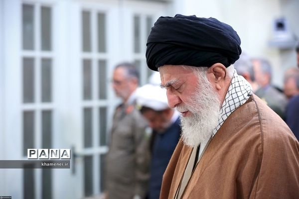 دیدار جمعی از فرماندهان ومسئولان نیروی دریایی ارتش با رهبر معظم انقلاب