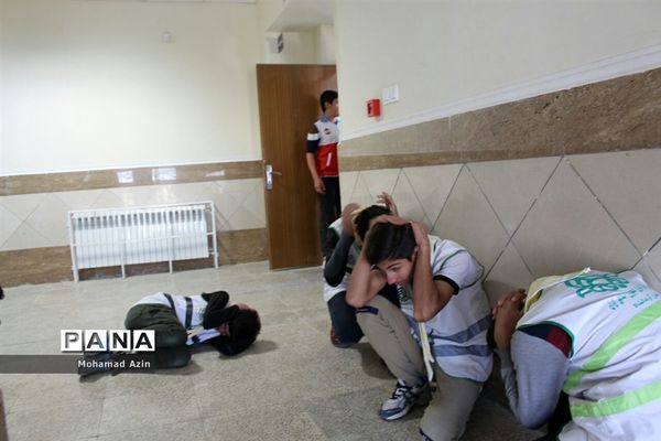 بیستمین مانور سراسری زلزله و ایمنی در مدارس استان کرمانشاه