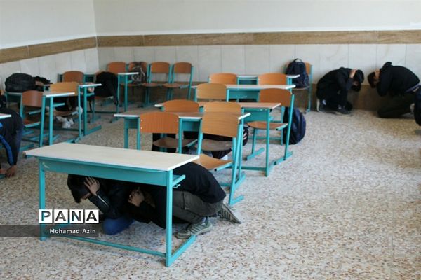 بیستمین مانور سراسری زلزله و ایمنی در مدارس استان کرمانشاه
