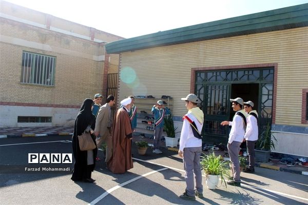 حضور امام جمعه چهاردانگه در دبیرستان سروش