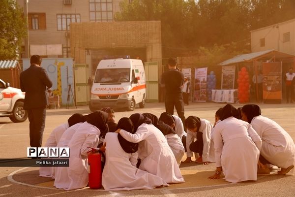 بیستمین مانور زلزله و ایمنی در مدارس استان بوشهر - ۱