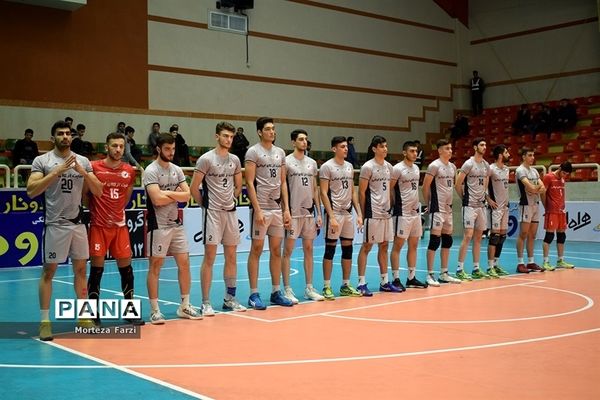 دیدار تیم‌های والیبال شهرداری تبریز و دورنای ارومیه