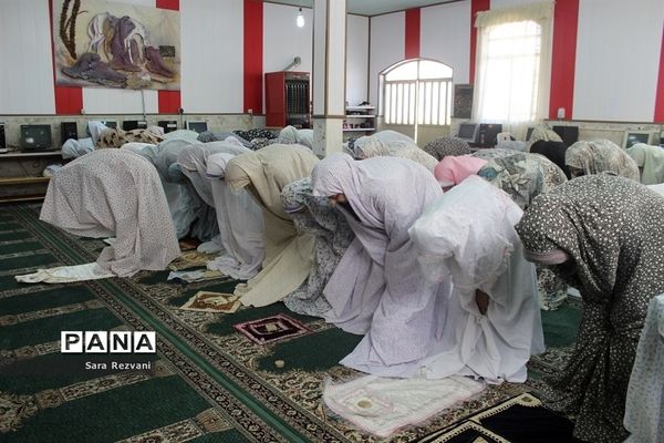اجرای طرح آموزش نماز در واحدهای آموزشی اسلامشهر