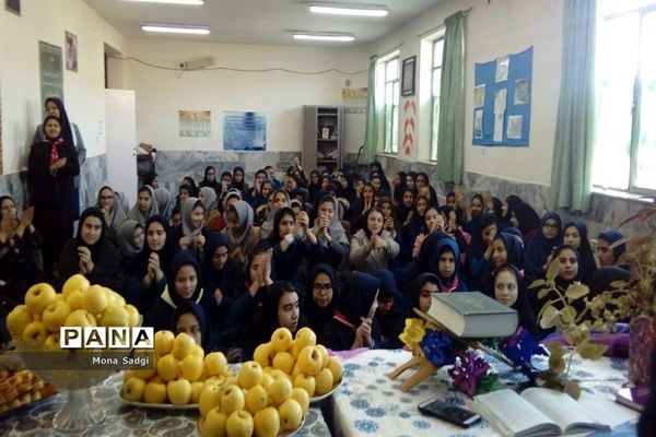 جشن میلاد پیامبر (ص) در مدارس شهرستان راز وجرگلان خراسان  شمالی