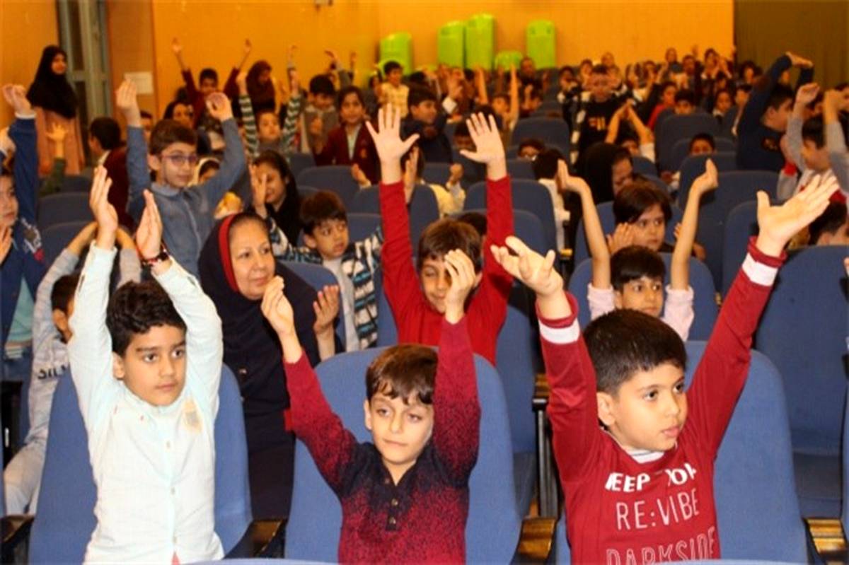 جشن میلاد دو نور مدرسه شهید کاوه  بوشهر برگزار شد