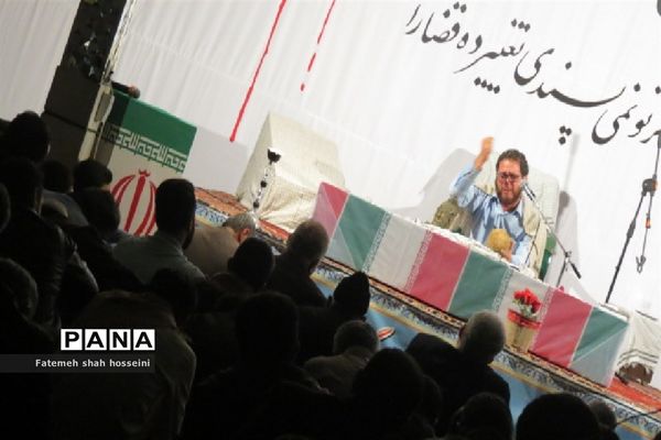 مراسم تشییع پیکر مطهر شهید گمنام در شهرستان فیروزکوه