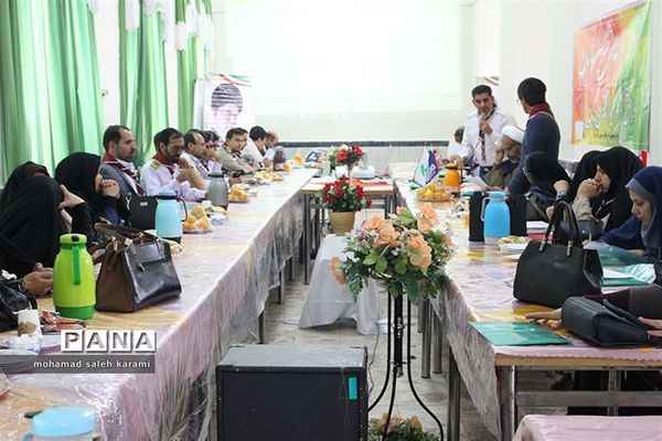 جلسه تبیین و تشریح فعالیت‌های سازمان دانش‌آموزی استان کرمان