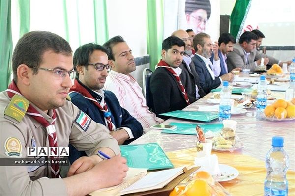 جلسه تبیین و تشریح فعالیت‌های سازمان دانش‌آموزی استان کرمان