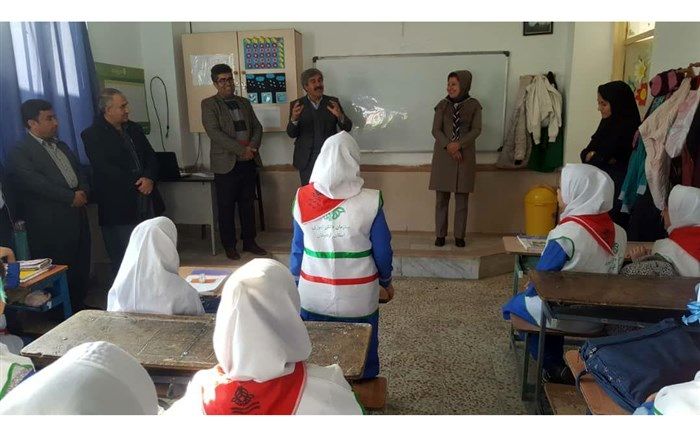 مدیر سازمان دانش آموزی استان کردستان از مدارس شهرستان مریوان و سروآباد و منطقه کلاترزان بازدید کرد