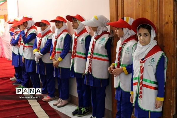 جشنواره آب و زندگی در دبستان معینی بوشهر