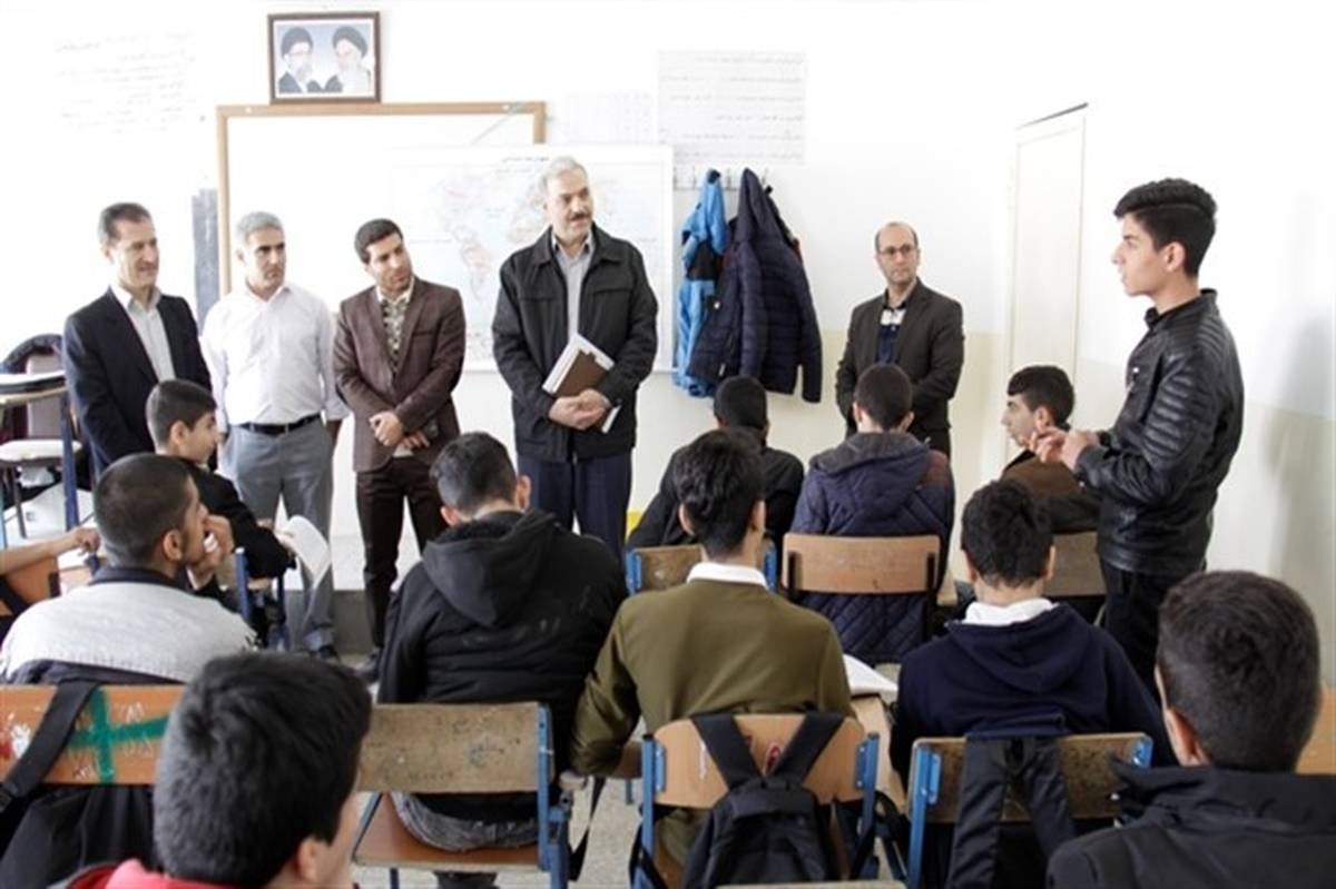 اختصاص مبلغ 2میلیارد تومان برای تجهیز  امکانات مورد نیاز آزمایشگاه‌های مدارس استان کردستان