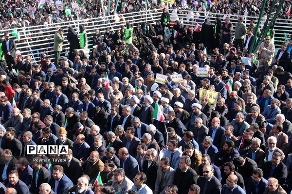 دیدار رئیس جمهوری با مردم استان سمنان در ورزشگاه تختی شاهرود