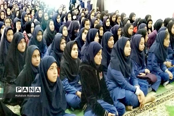 برگزاری جشن روزجهانی خاک در دبیرستان دخترانه فخرالزمان قریب