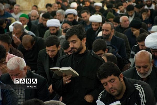 دعای ندبه در مسجد مقدس جمکران