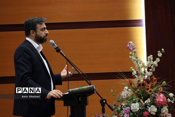 آیین تجلیل از منتخبین سی وششمین دوره مسابقات استانی قرآن، عترت و نماز شهرستان های استان تهران