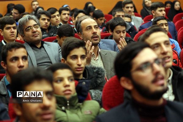 آیین تجلیل از منتخبین سی وششمین دوره مسابقات استانی قرآن، عترت و نماز شهرستان های استان تهران