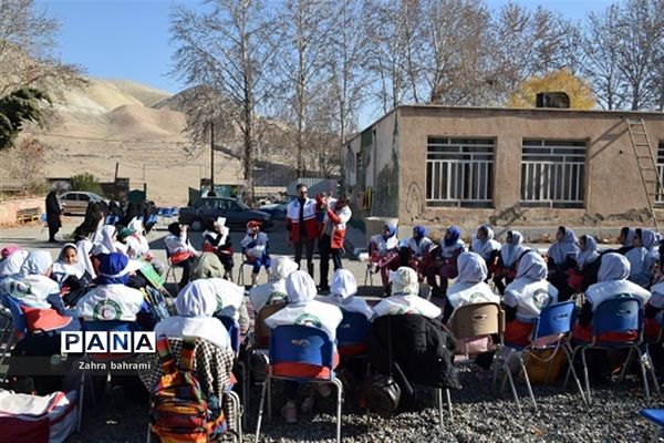 برگزاری اردو و همایش کوه‌پیمایی تشکیلات دانش آموزی پاکدشت