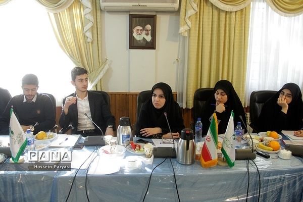 اولین جلسه کمیته اصلاح آیین‌نامه داخلی نهمین دوره مجلس دانش‌آموزی- 2