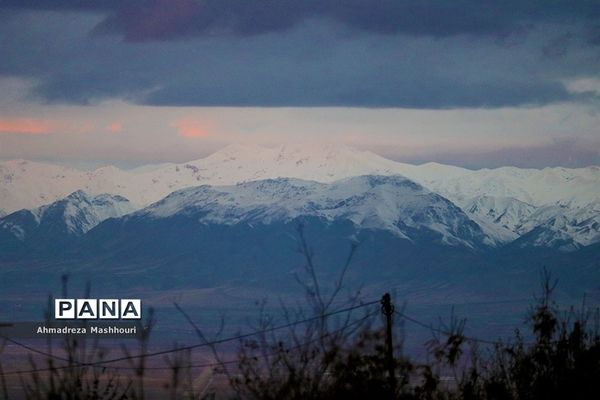 کوهپیمایی صمیمی اصحاب رسانه با مسعود پزشکیان در ارتفاعات عون بن علی تبریز