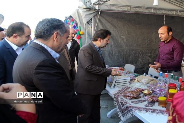 مراسم افتتاحیه نمایشگاه هفته فرهنگی شهرستان ری در فرهنگسرای ولاء