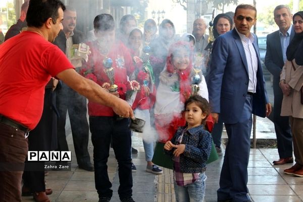 استقبال از دانش‌آموزان شرکت‌کننده در مسابقات جهانی 2018 uc-mas مالزی