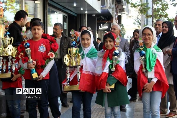 استقبال از دانش‌آموزان شرکت‌کننده در مسابقات جهانی 2018 uc-mas مالزی