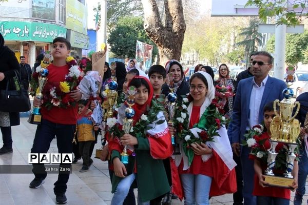 استقبال از دانش‌آموزان شرکت‌کننده در مسابقات جهانی 2018 uc-mas مالزی