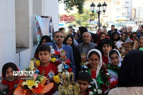 استقبال از دانش‌آموزان شرکت‌کننده در مسابقات جهانی 2018 uc-mas مالزی