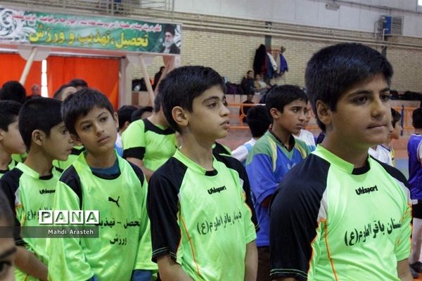 افتتاحیه مسابقات فوتسال آموزشگاه‌های ابتدایی شهرستان بیرجند