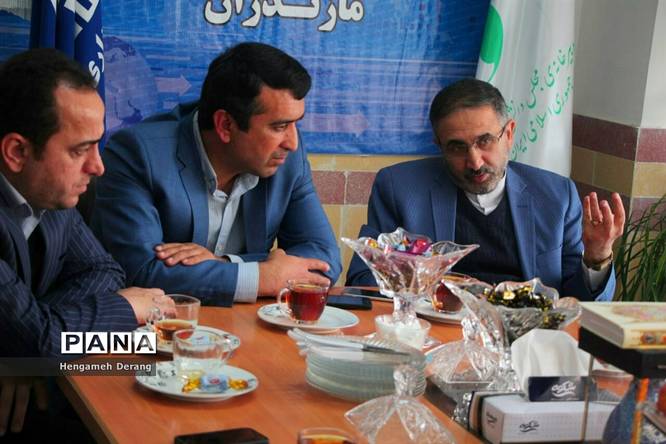 دیدار نماینده مردم غرب مازندران با مدیر و اعضای سازمان دانشآموزی مازندران
