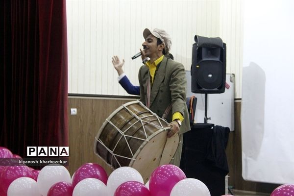 جشن بزرگ یلدا ویژه دانش‌آموزان در ارومیه