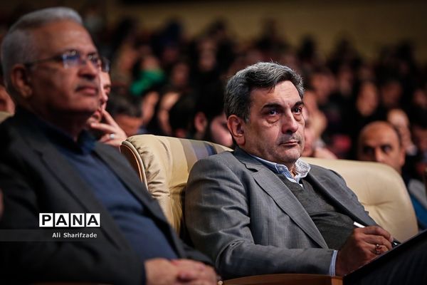 آیین تنفیذ احکام شهرداران مدارس