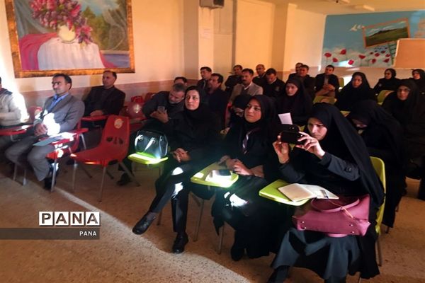 دوره آموزشی  مربیان جدیدالورود و باز آموزی مربیان پیشتاز سازمان دانش آموزی