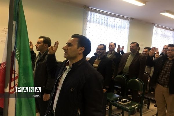 دوره آموزشی  مربیان جدیدالورود و باز آموزی مربیان پیشتاز سازمان دانش آموزی