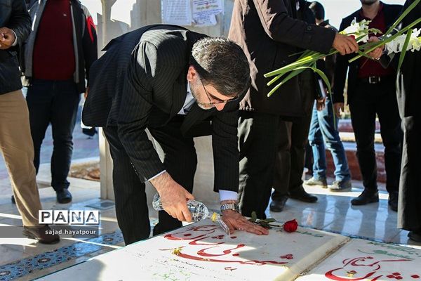 حضور امیرآبادی نماینده مجلس در دانشگاه آزاد اسلامی قم و دیدار با دانشجویان بسیجی و انجمن‌های دانشجویی