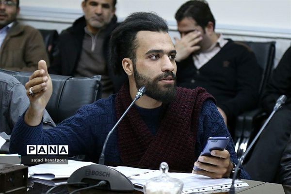 حضور امیرآبادی نماینده مجلس در دانشگاه آزاد اسلامی قم و دیدار با دانشجویان بسیجی و انجمن‌های دانشجویی