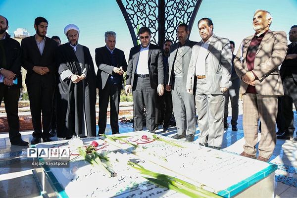 حضور امیرآبادی نماینده مجلس در دانشگاه آزاد اسلامی قم و دیدار با دانشجویان بسیجی و انجمن‌های دانشجویی
