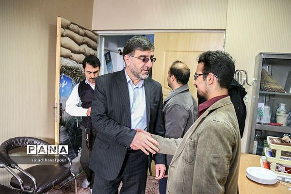 حضور امیرآبادی نماینده مجلس در دانشگاه آزاد اسلامی قم و دیدار با دانشجویان بسیجی و انجمن‌های دانشجویی