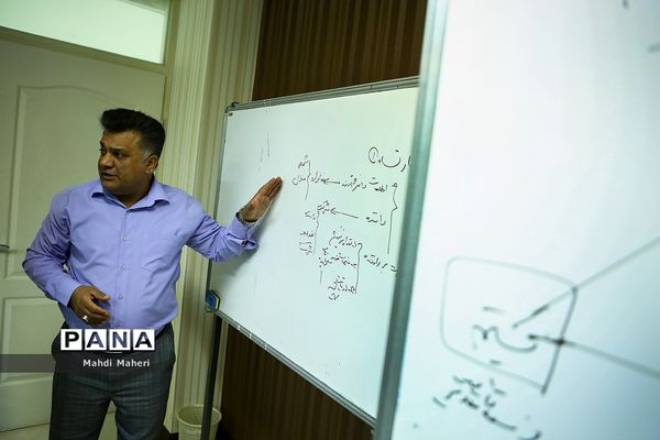 جلسه هم اندیشی نظارت بر سرویس مدارس و کار فرهنگی